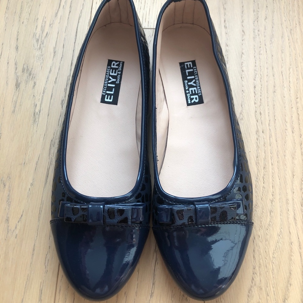 NWOB Navy Blue & Black Leather Flats Sz 8/8.5